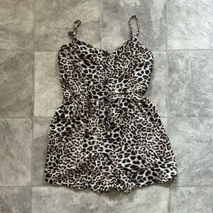 Cute leopard boutique romper Active USA size Small